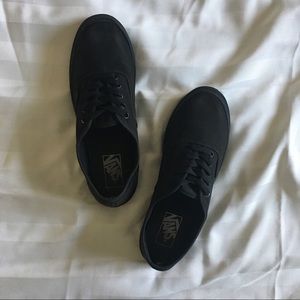 Black on Black Authentic Lo Pro Vans